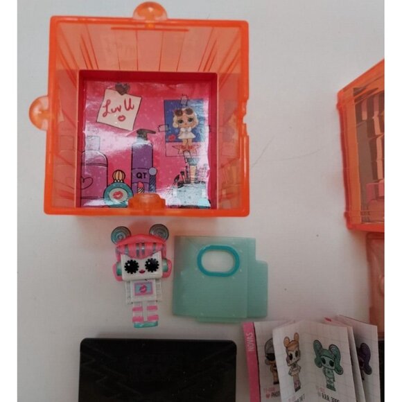 L.O.L. Surprise Tiny Toys Lot of 3 Mini Robots: XOXO, JukeBot & Help-R MGA Enter - Picture 3 of 11